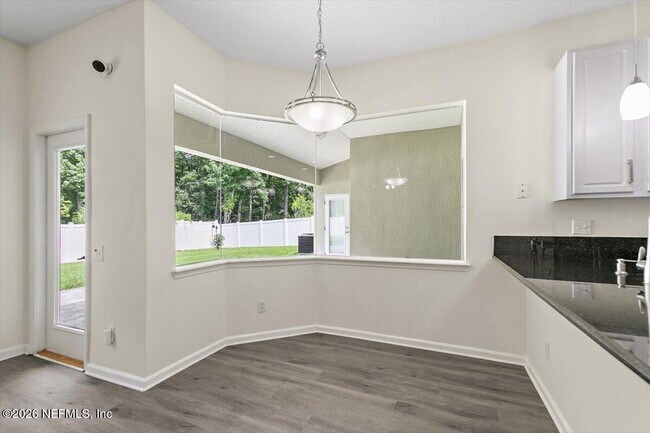Building Photo - 8884 Hampton Landing Dr E