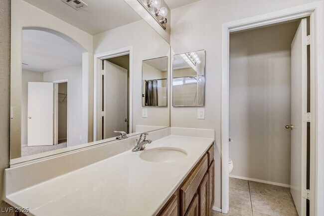 Building Photo - 10230 Lupine Meadow Dr