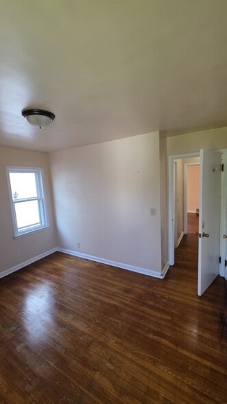 Building Photo - 20831 Morris Ave