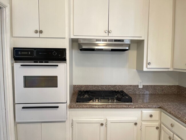 Building Photo - KESTER