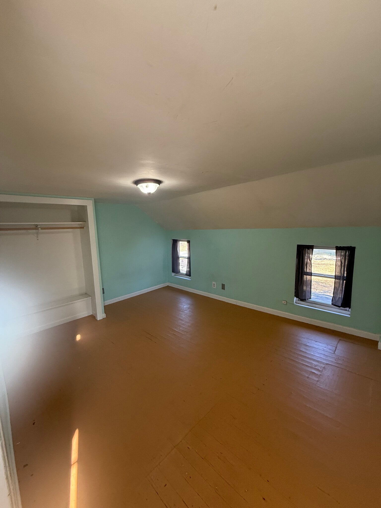 Master Bedroom - 56 House St