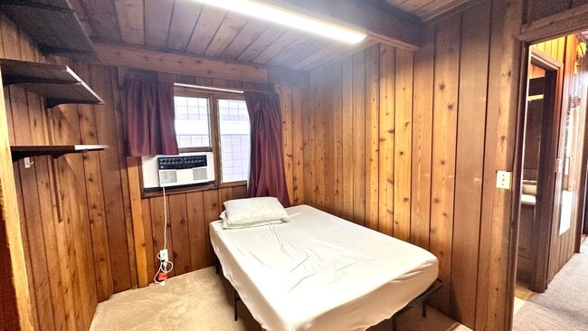 Building Photo - Available Now - Highly Desired 2 Bedroom, ...