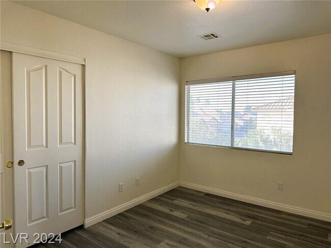 Building Photo - 2706 Chokecherry Ave