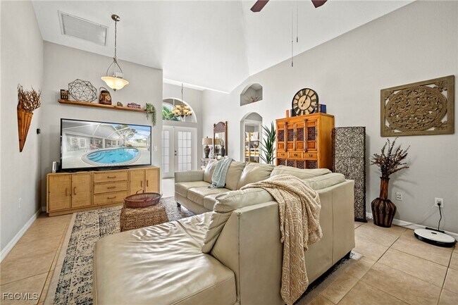 Building Photo - 1831 SE Van Loon Terrace