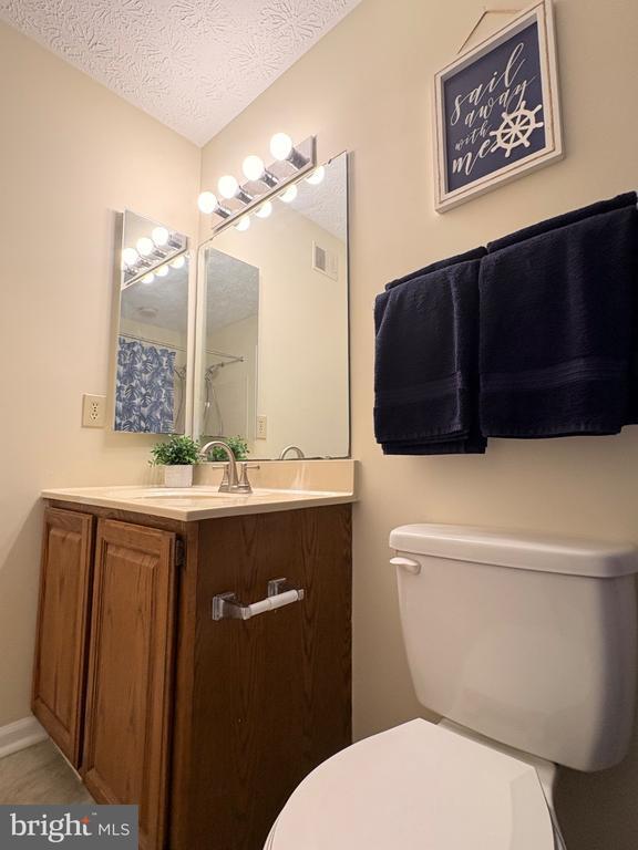 Building Photo - 2120 Commissary Cir