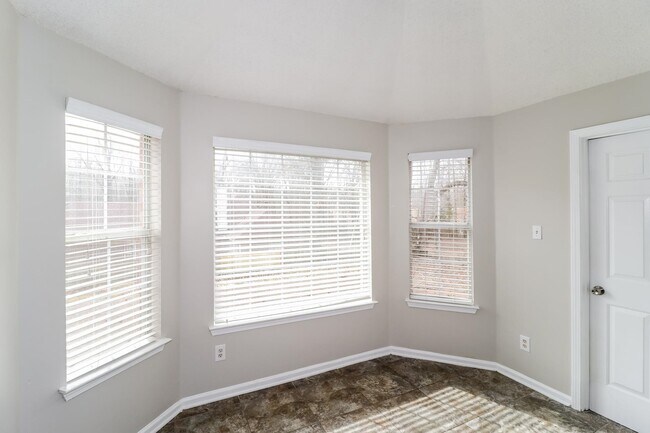 Building Photo - 5591 Autumn Valley Dr