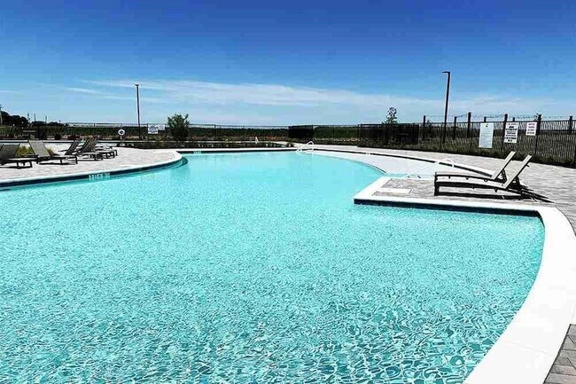 Building Photo - 6224 Cheshire St