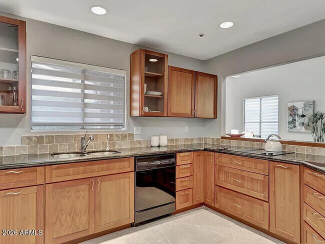 Building Photo - 7773 E Stallion Rd