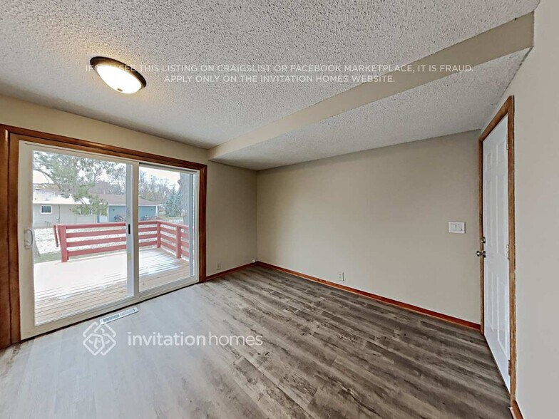 Building Photo - 2911 W 85th St