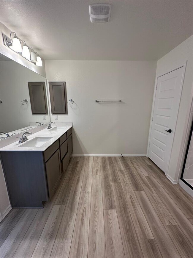 Building Photo - 4469 Acerno St