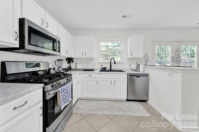 Building Photo - 10541 Haddington Dr