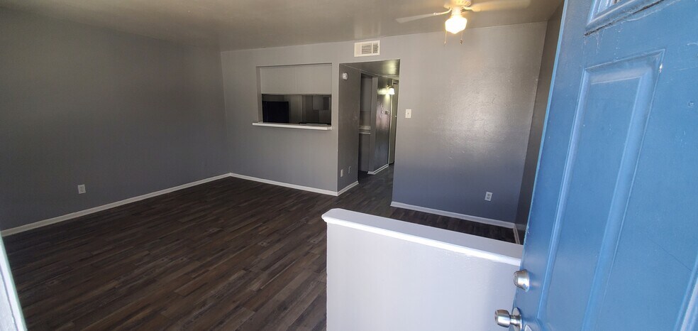 Building Photo - 2718 Sherman St