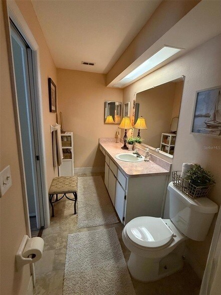 Building Photo - 4147 La Pasida Ln