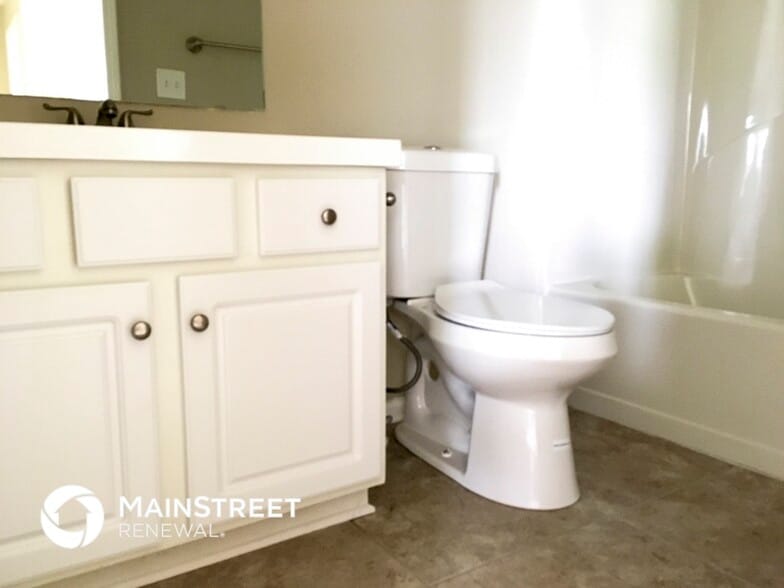Building Photo - 8479 Glendevon Ct