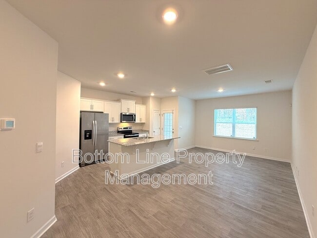 Building Photo - 8109 Murray Br Dr