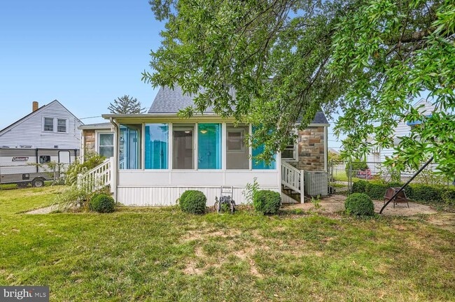 Building Photo - 515 Taney Ave