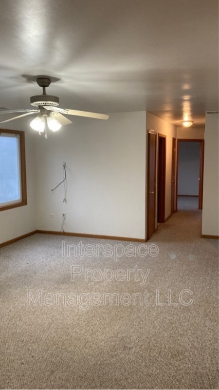 Building Photo - 1335 Rock Run Dr