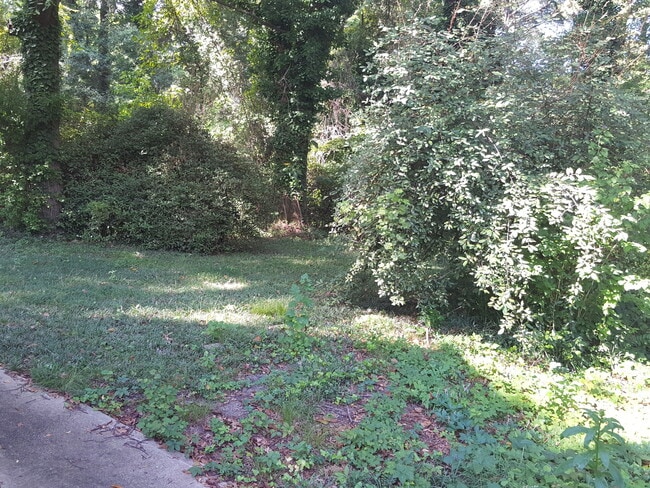 Building Photo - Wonderful Westridge