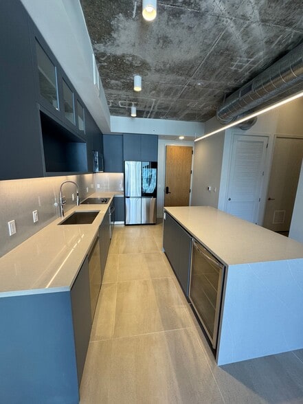 Kitchen Island and Appliances - 160 NW 27th St