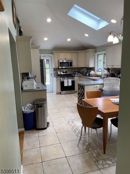 Building Photo - 273 Rea Ave Ext