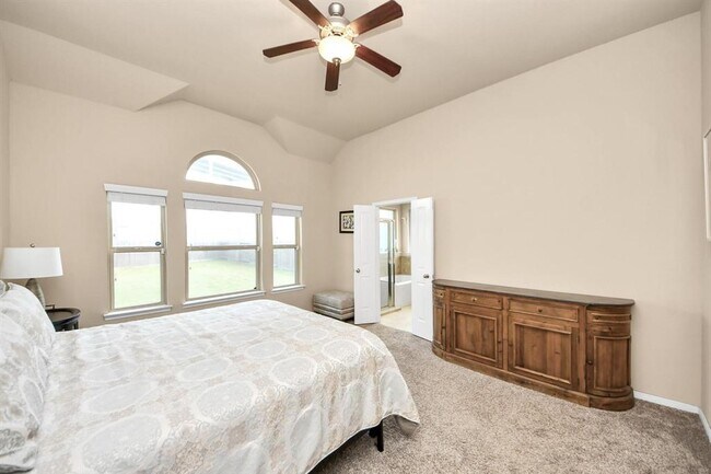 Building Photo - 12410 Girasole Ct