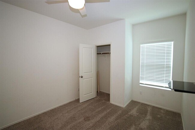 Building Photo - 299 Emerald Green Trail