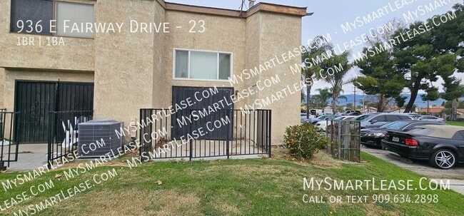 Building Photo - 936 E Fairway Dr