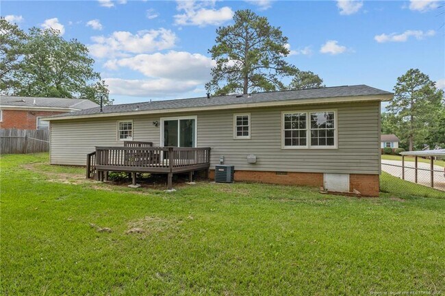 Building Photo - 7606 Sable Dr