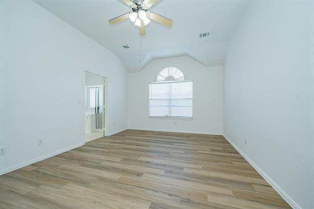 Building Photo - 910 Crater Lake Ct
