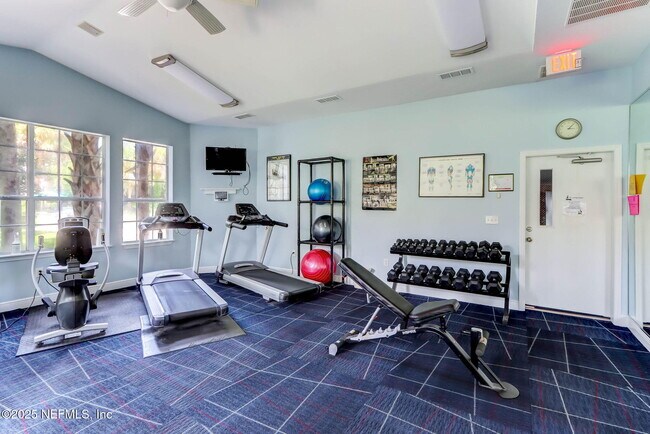 Building Photo - 160 Veracruz Dr