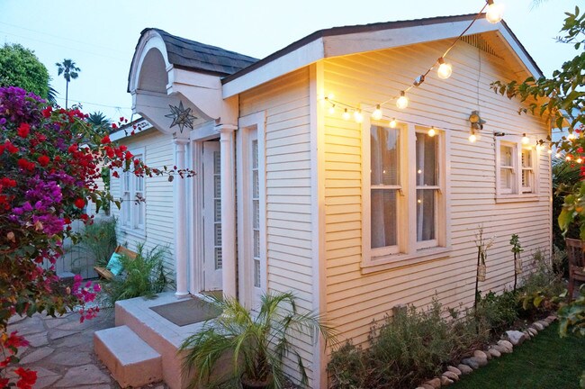 Building Photo - 2352 Ocean Ave