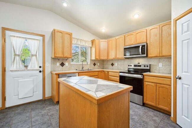 Building Photo - 2267 Steamboat Springs St
