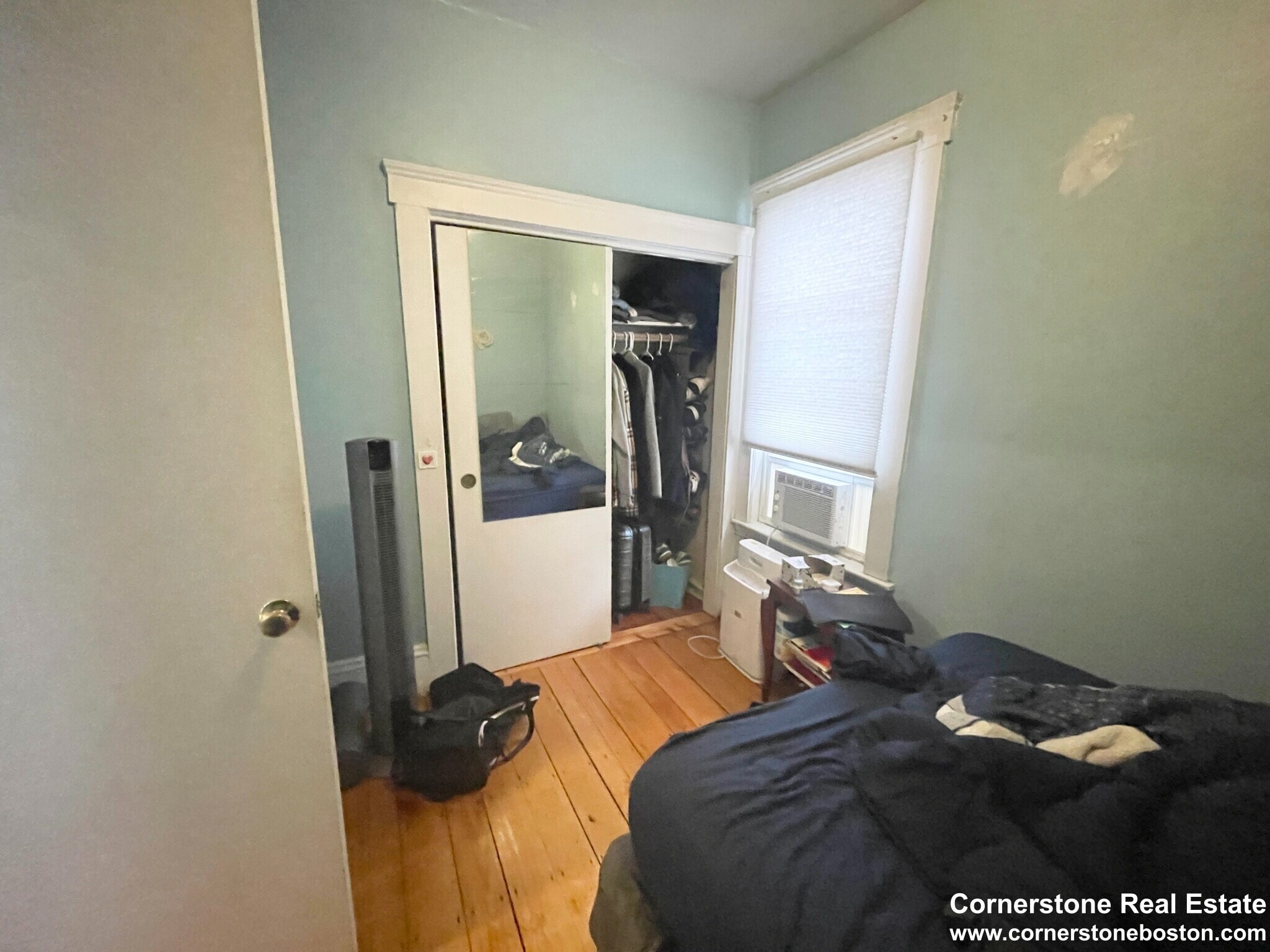 Building Photo - 1572 Tremont St