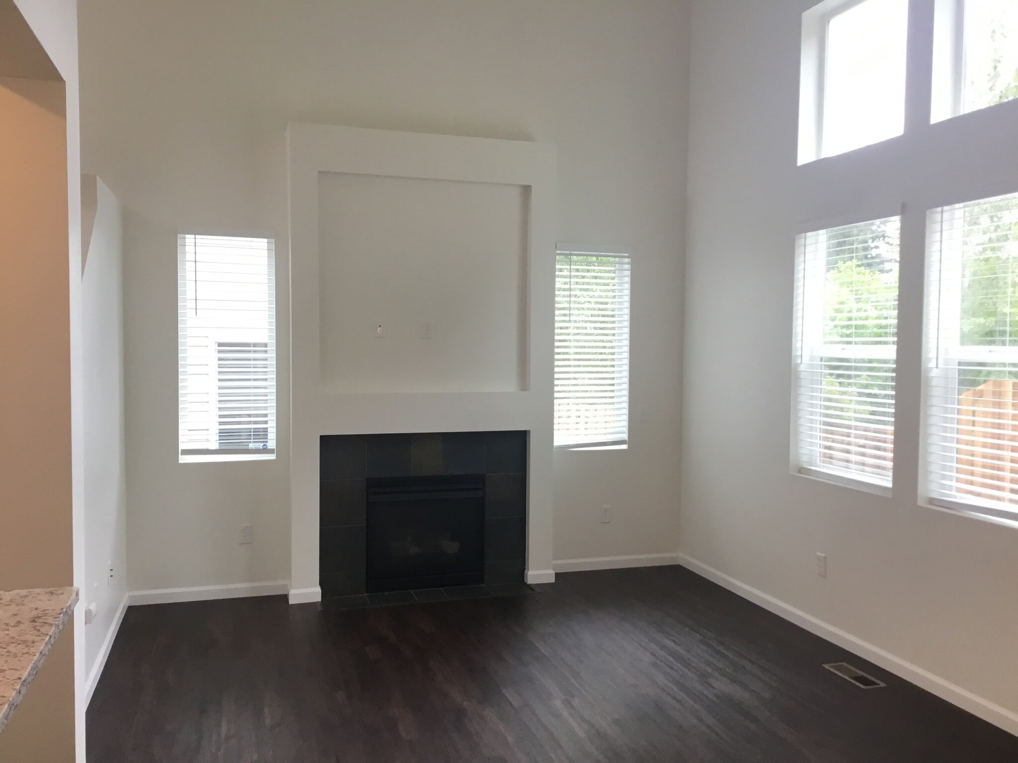 Building Photo - 1142 Ebbets Dr