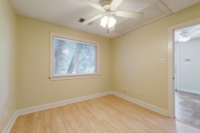 Building Photo - 4527 Avenue B