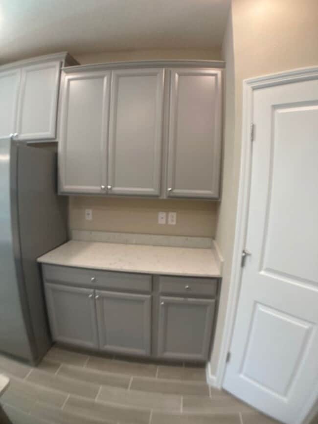 Building Photo - ***TWO WEEKS FREE*** Comfortable 3 Bedroom Home With Great Outdoor Space