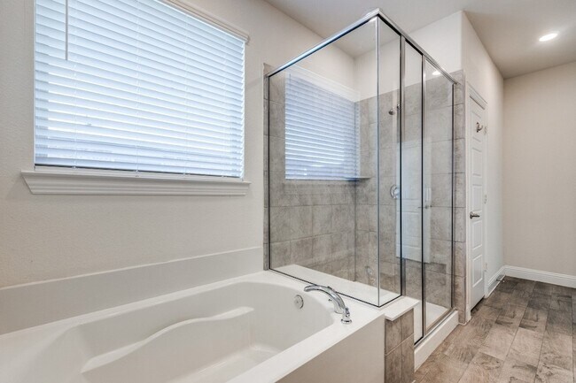 Building Photo - 6224 Cheshire St