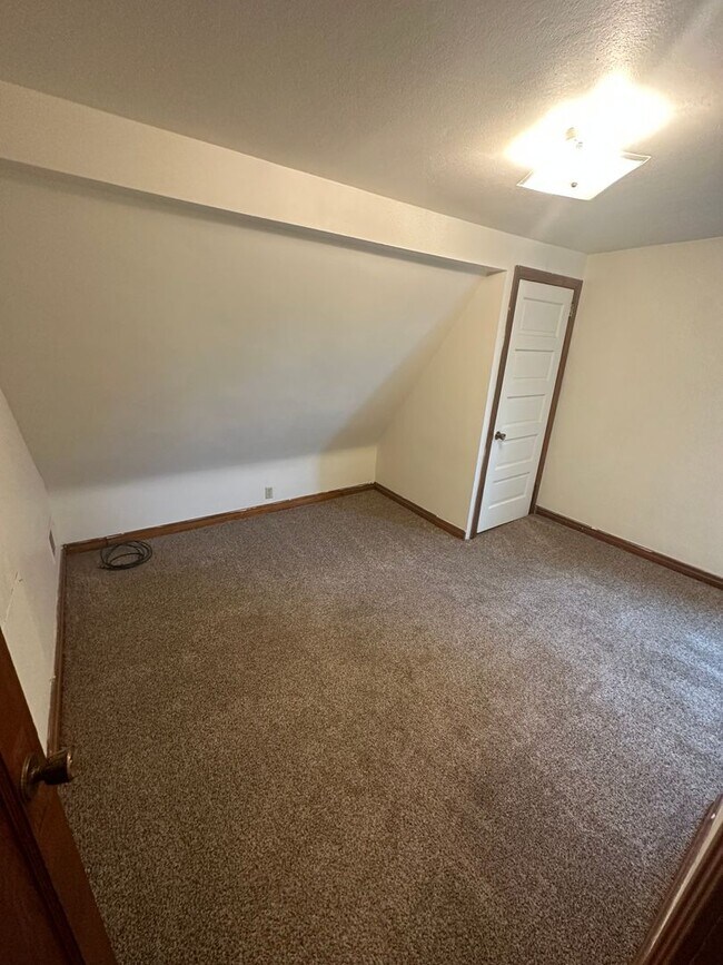 Building Photo - nce513