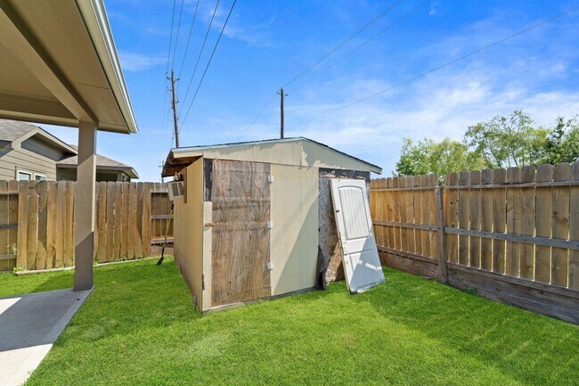 Building Photo - 10750 Nathaniel Valley Path