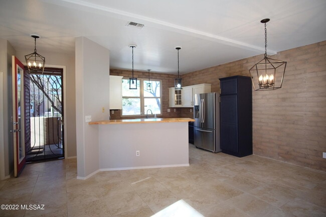 Building Photo - 10514 E Seven Generations Way