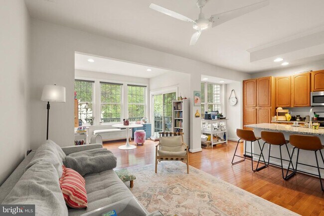 Building Photo - 12922 Starters Ln