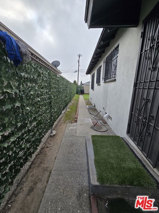 Building Photo - 3340 W Imperial Hwy