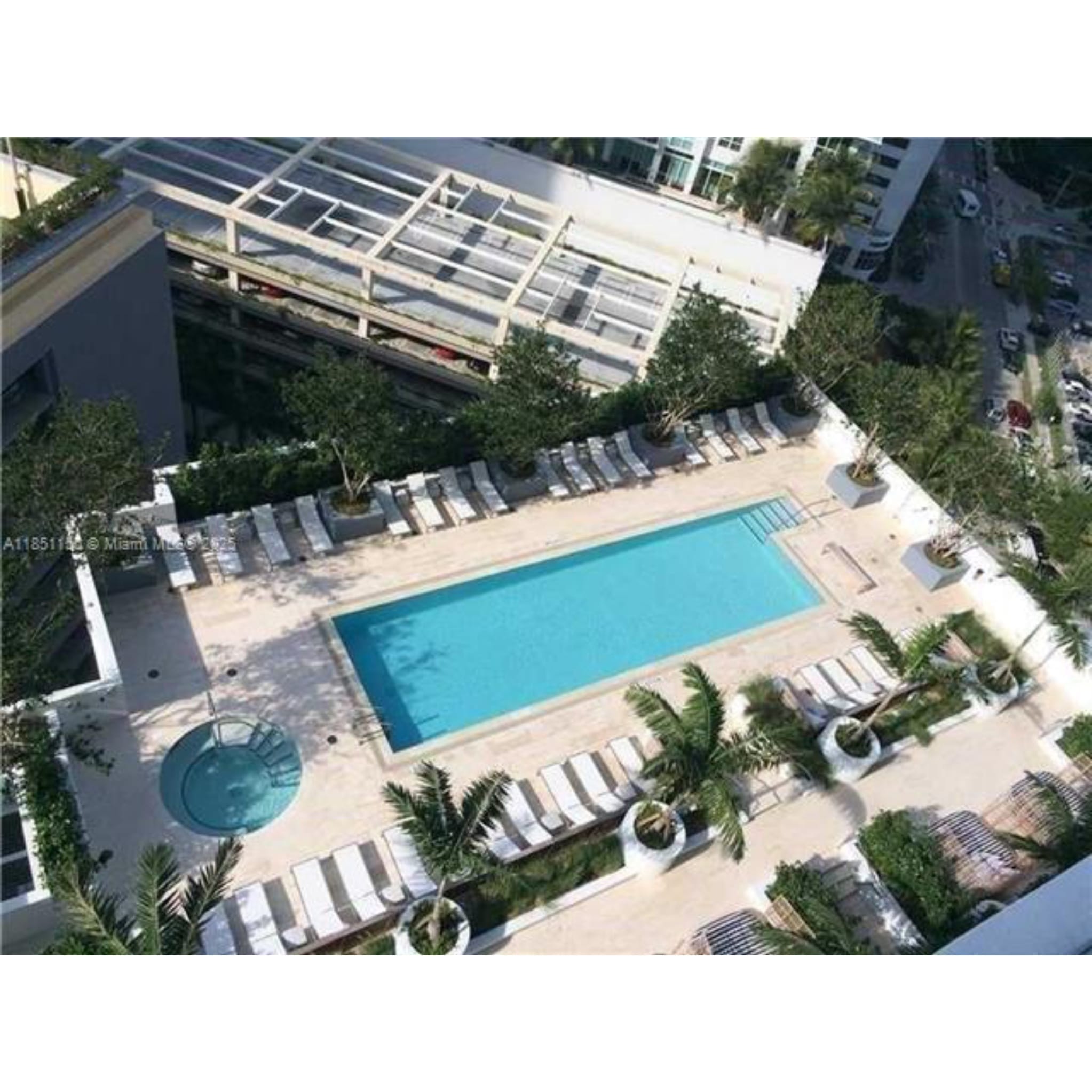 Building Photo - 1300 Brickell Bay Dr