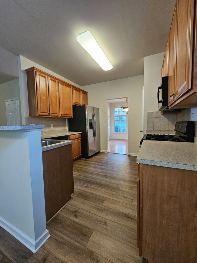 Building Photo - 111 Shairpin Ln