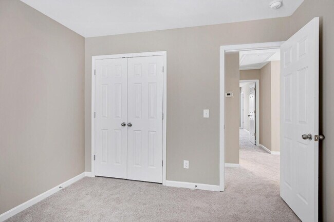 Building Photo - 1038 Ileagnes Rd