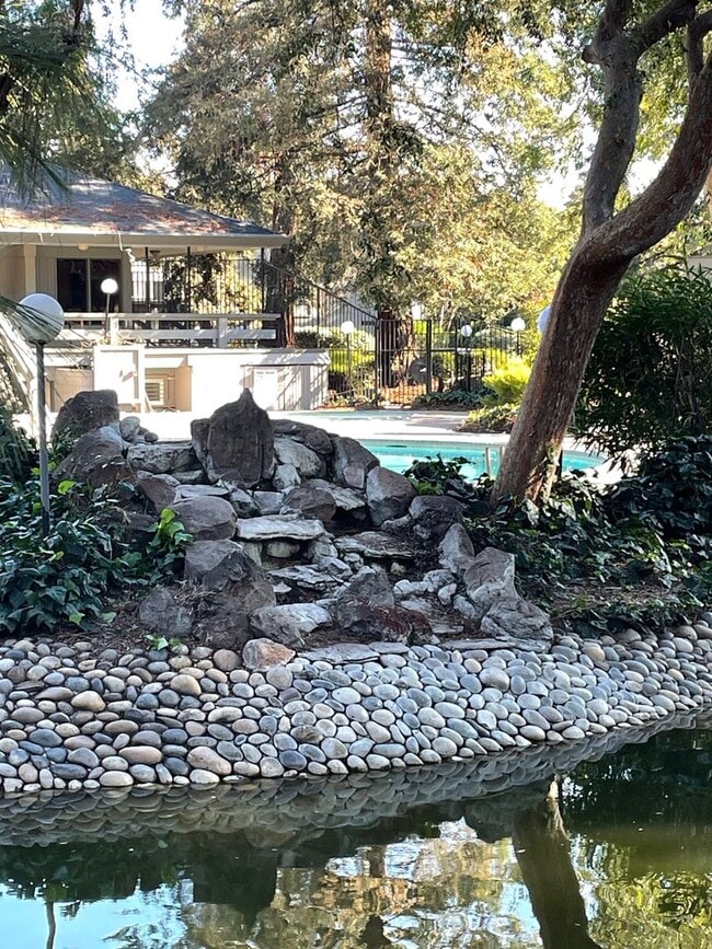 Building Photo - Cozy Condo in the Heart of Santa Clara.