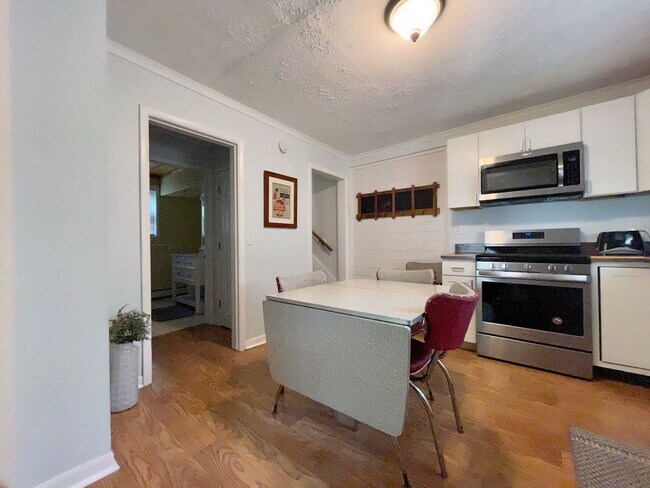 Building Photo - Available June 1st, 2026 — 2 Blocks from Munson Hospital