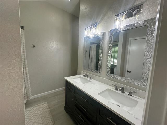 Building Photo - 7814 Bob White Dr