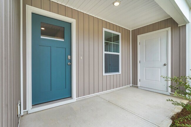 Building Photo - New Construction Home in High Demand Area!