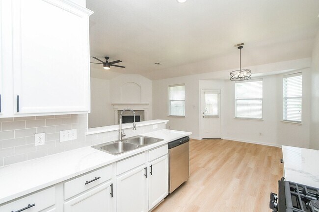 Building Photo - 25306 Pepper Sage Ln